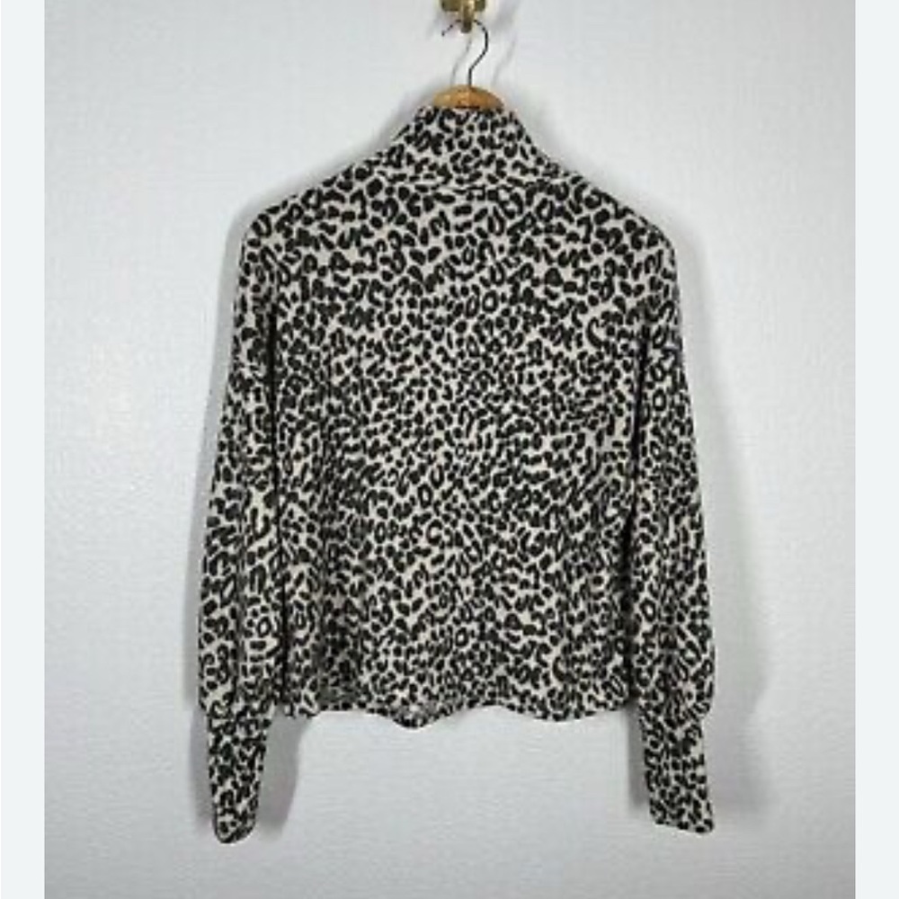 Leopard Print Long Sleeve Top